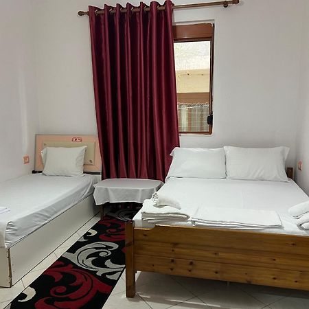 Ersi Apartment Durrës 外观 照片